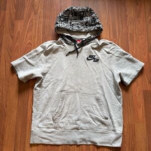 Nike Air Women's XL Short Sleeve Hoodie